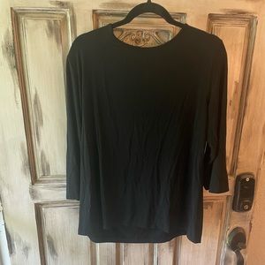 Nuggles Black Essential Tee. Size 2X